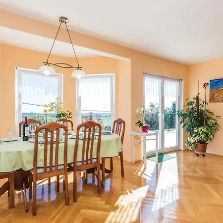 Gorgeous In With Wifi * קסטב