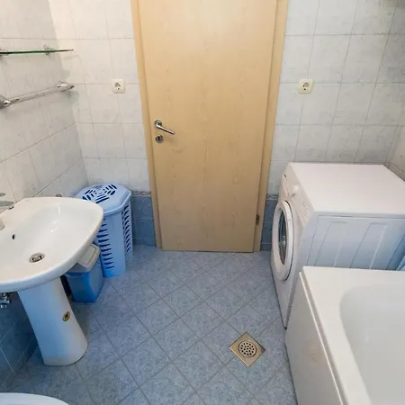 בית נופש Gorgeous In With Wifi קסטב