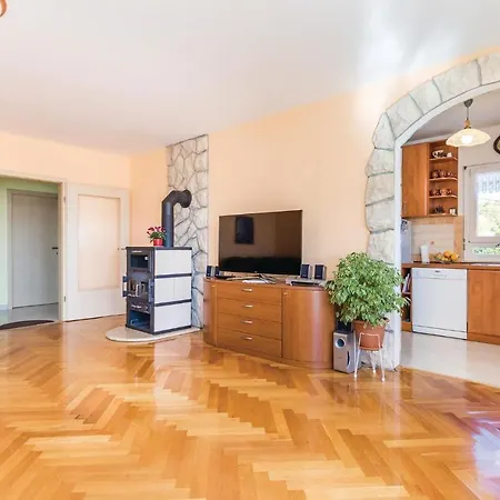 Gorgeous Home In Kastav With Wifi Kastav
