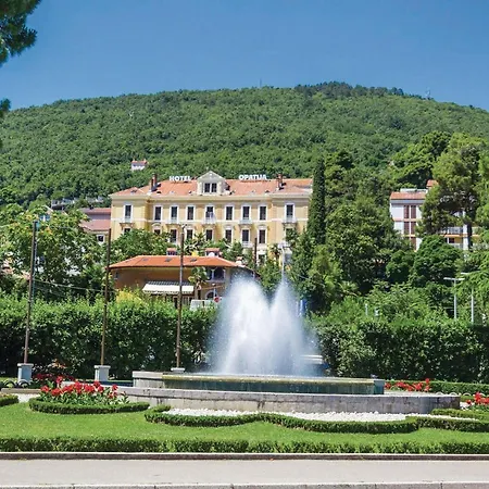 Gorgeous Home In Kastav With Wifi