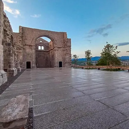 בית נופש Gorgeous In With Wifi