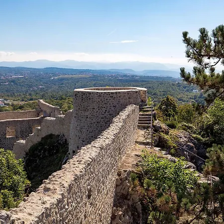 Gorgeous Home In Kastav With Wifi